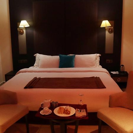 Monty Suites Calabar Kültér fotó