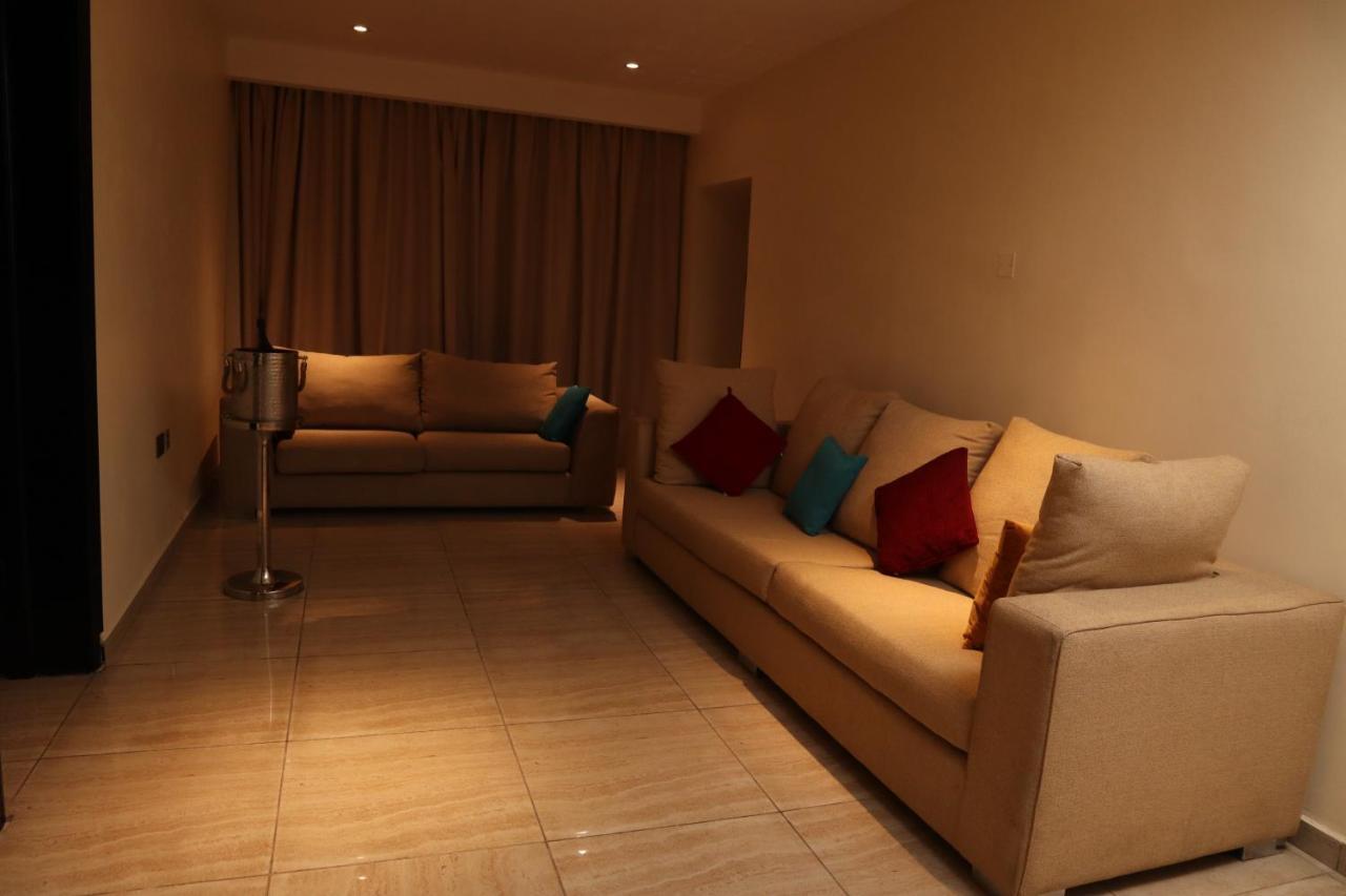 Monty Suites Calabar Kültér fotó