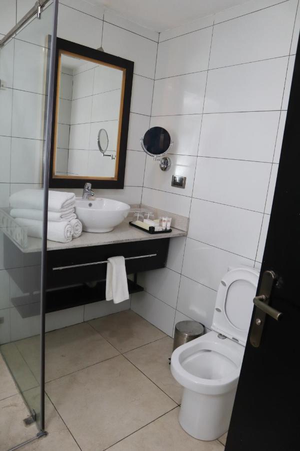 Monty Suites Calabar Kültér fotó