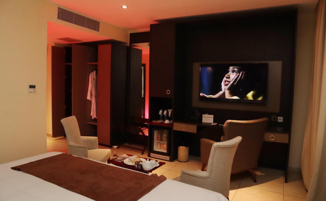 Monty Suites Calabar Kültér fotó