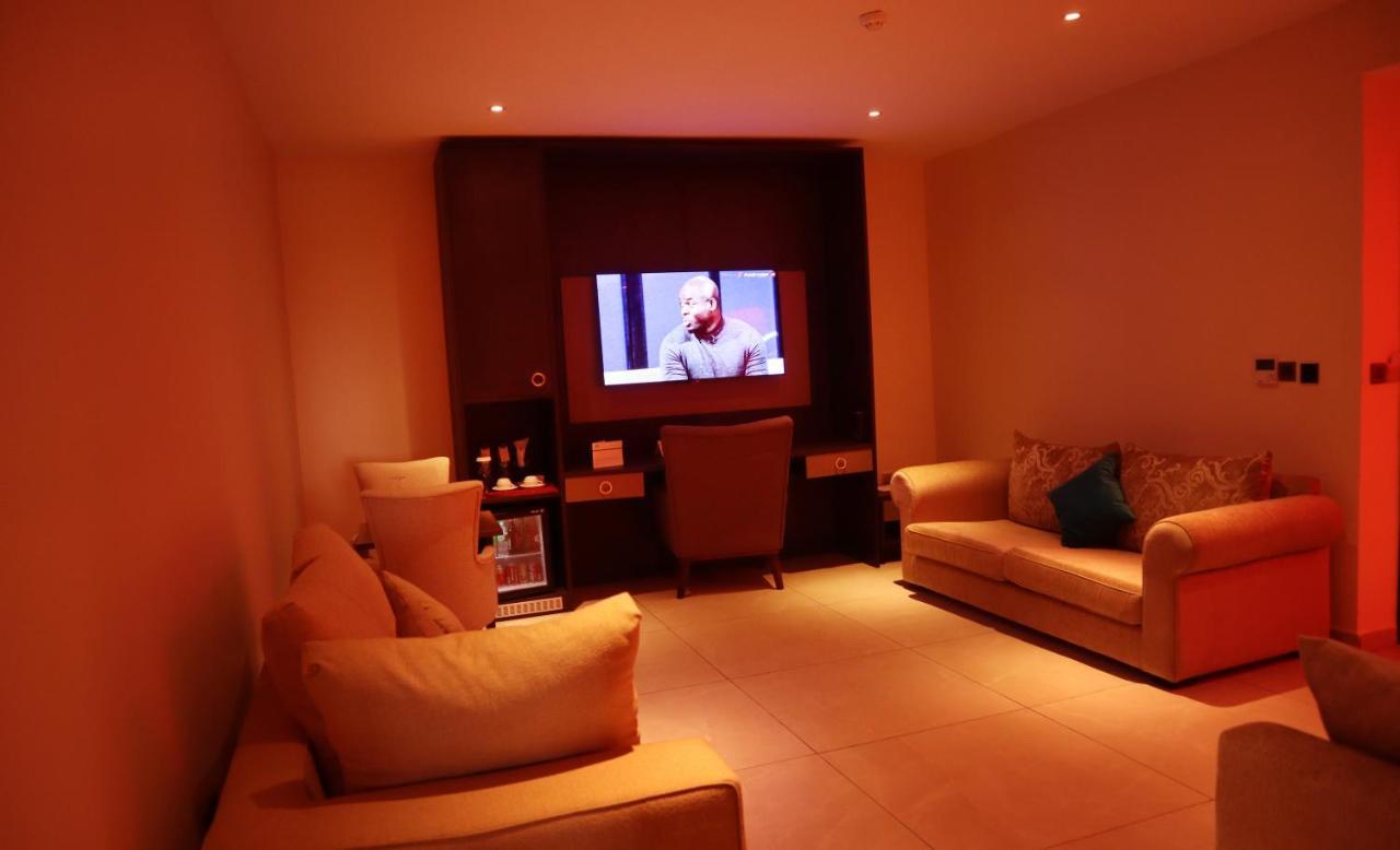 Monty Suites Calabar Kültér fotó